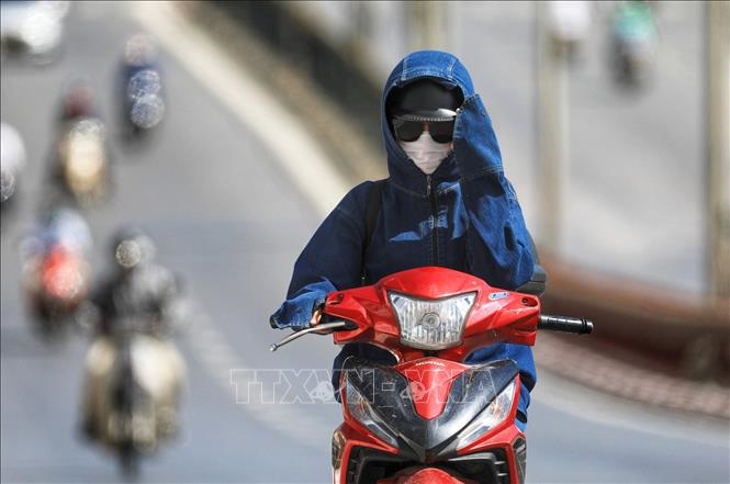 Thời tiết hôm nay (11-4): Nắng nóng bao trùm cả nước